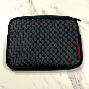 Belkin Accessory pouch! Black & Red!